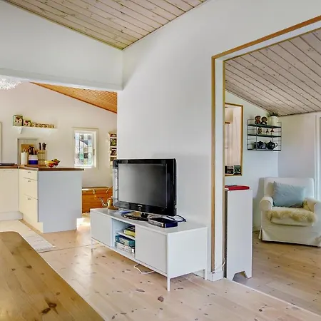 Feriehus 2 Bedroom Awesome In *