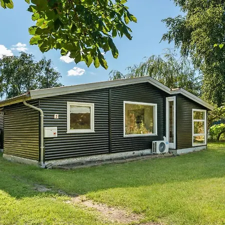 2 Bedroom Awesome In Feriehus Vordingborg