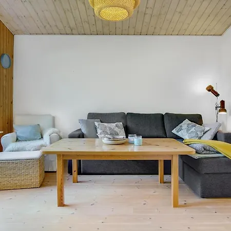 2 Bedroom Awesome In *