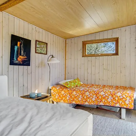 2 Bedroom Awesome In Feriehus